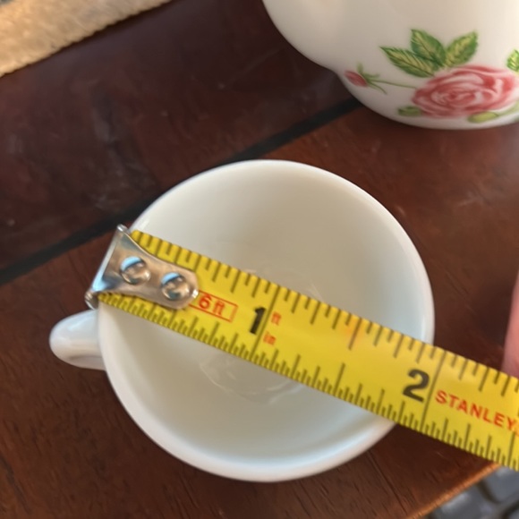 NEW Vtg Miniature Porcelain Tea Set; teapot, sugar & creamer, 4 cups & saucers. - Picture 14 of 14